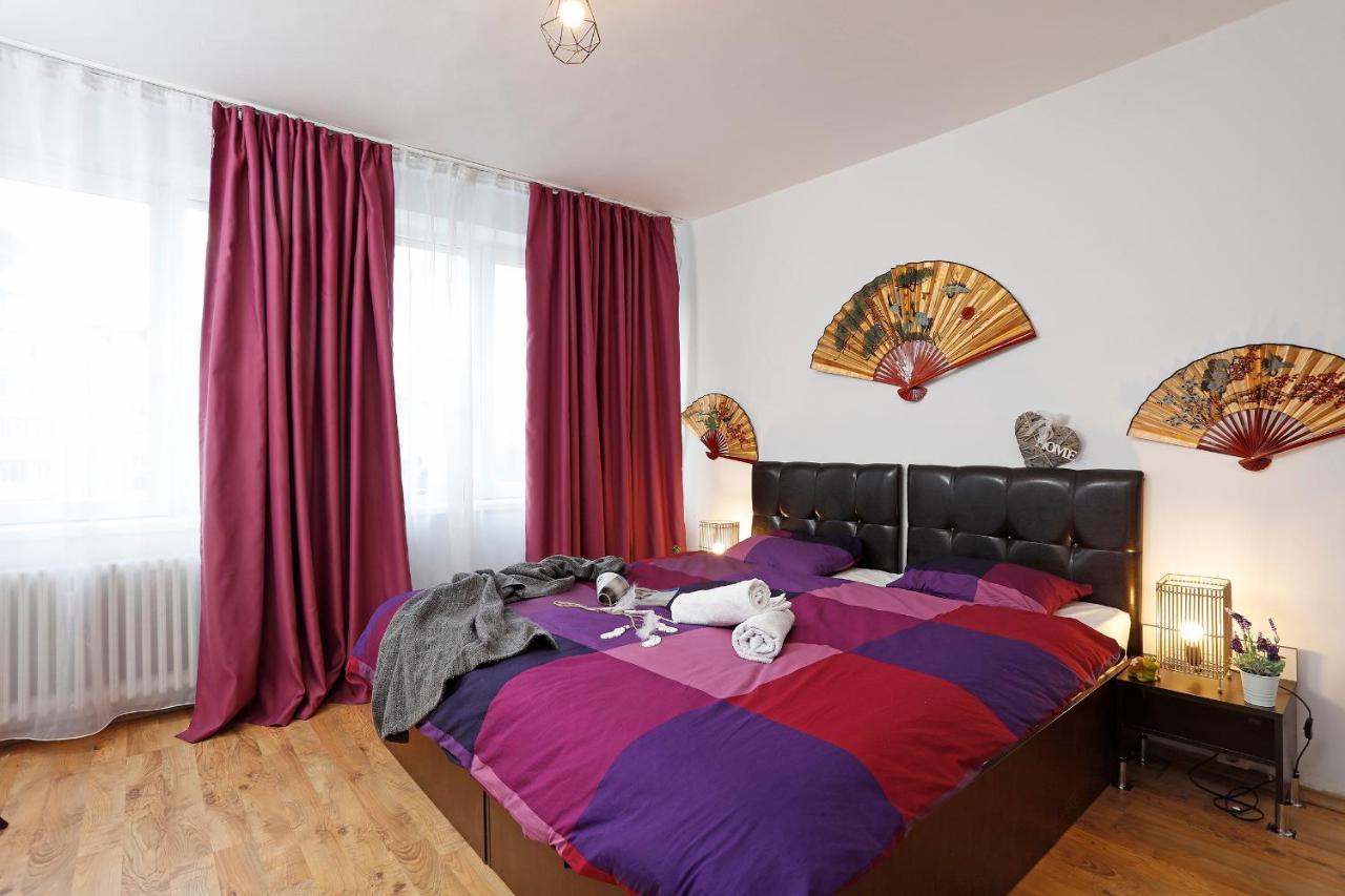 Central Apartment Very Close To Old City Bucharest Exterior photo