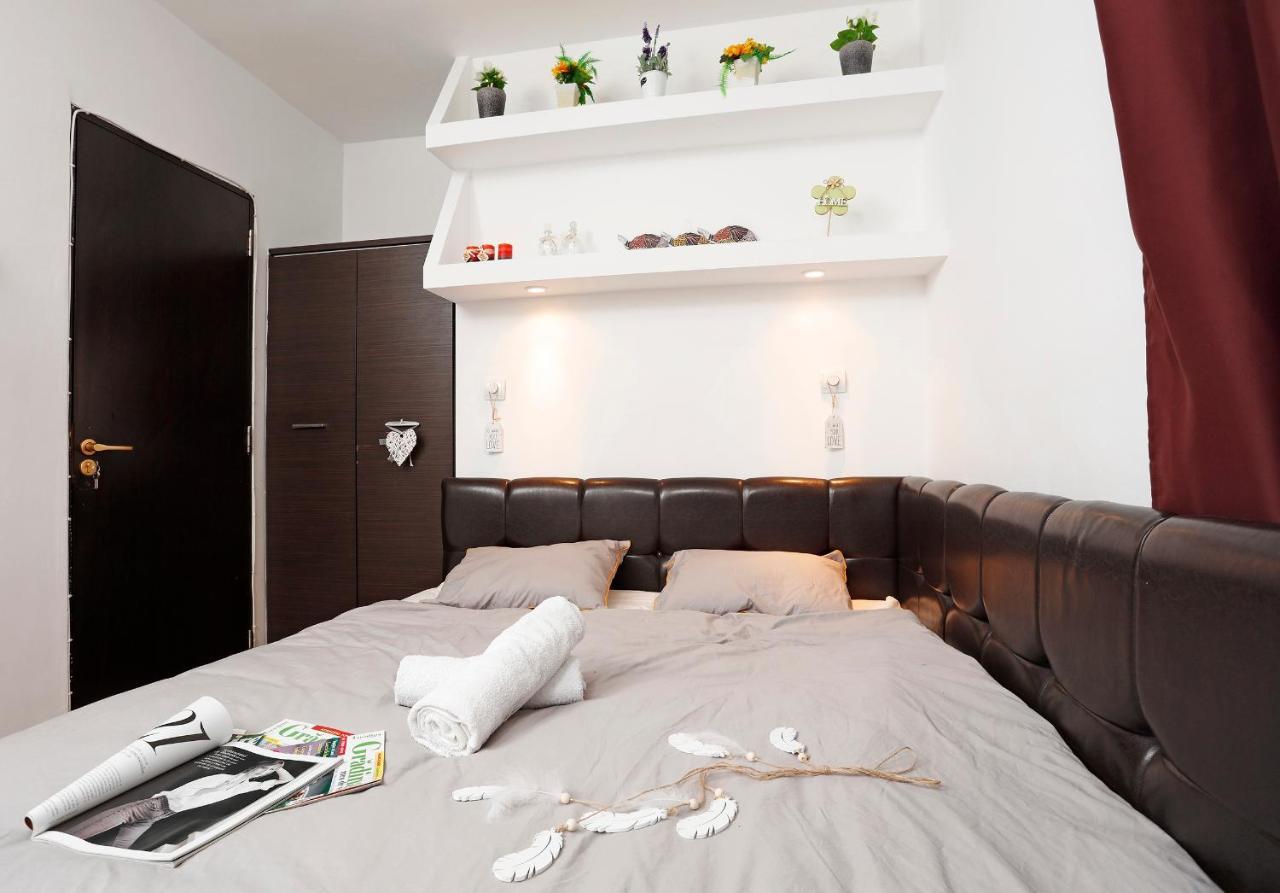 Central Apartment Very Close To Old City Bucharest Exterior photo